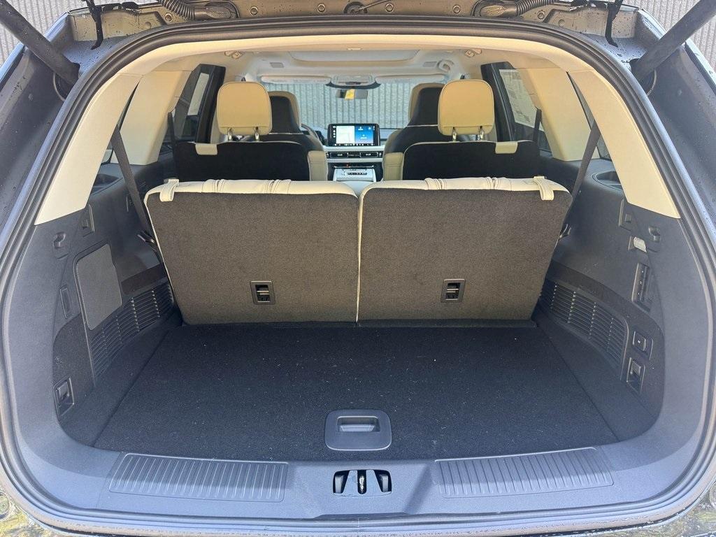 new 2025 Lincoln Aviator car, priced at $75,769