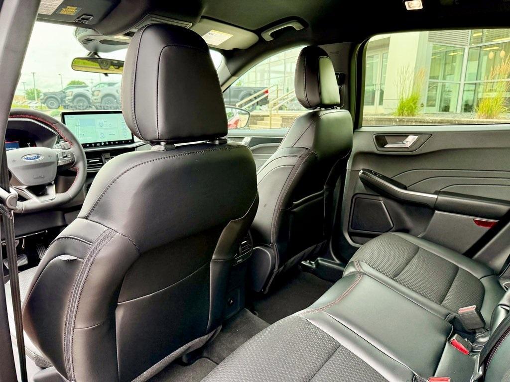 new 2025 Ford Escape car, priced at $31,562