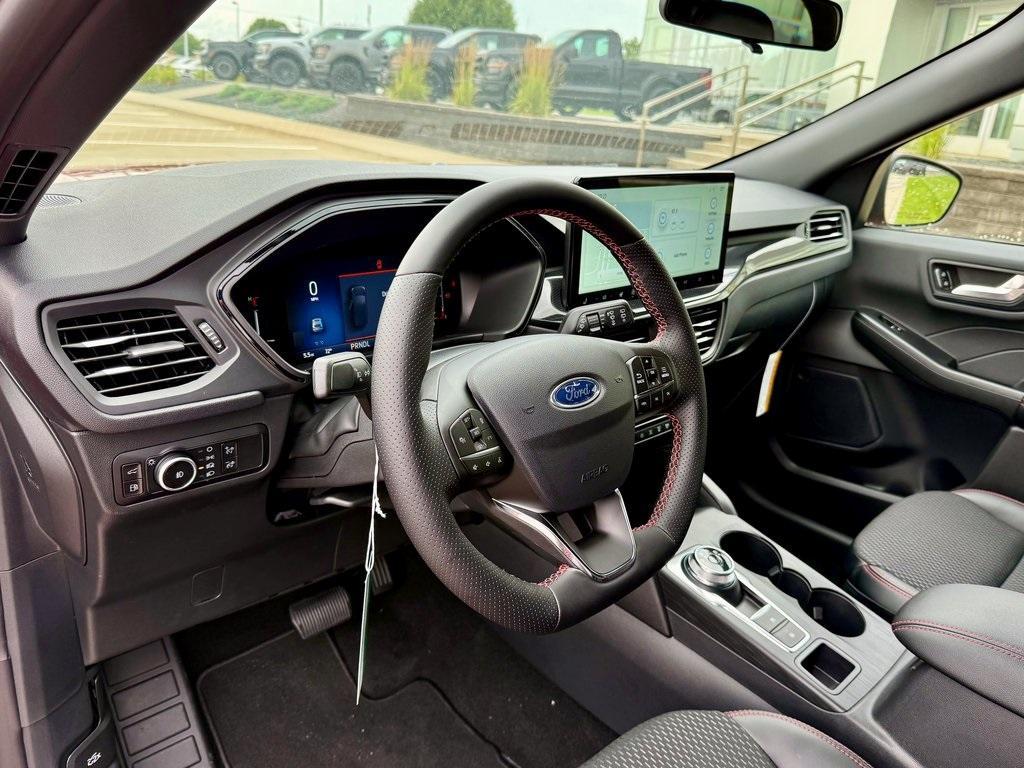 new 2025 Ford Escape car, priced at $31,562