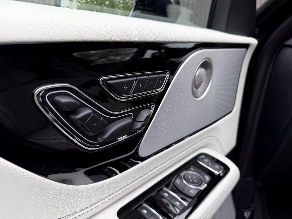 new 2026 Lincoln Aviator car, priced at $91,555