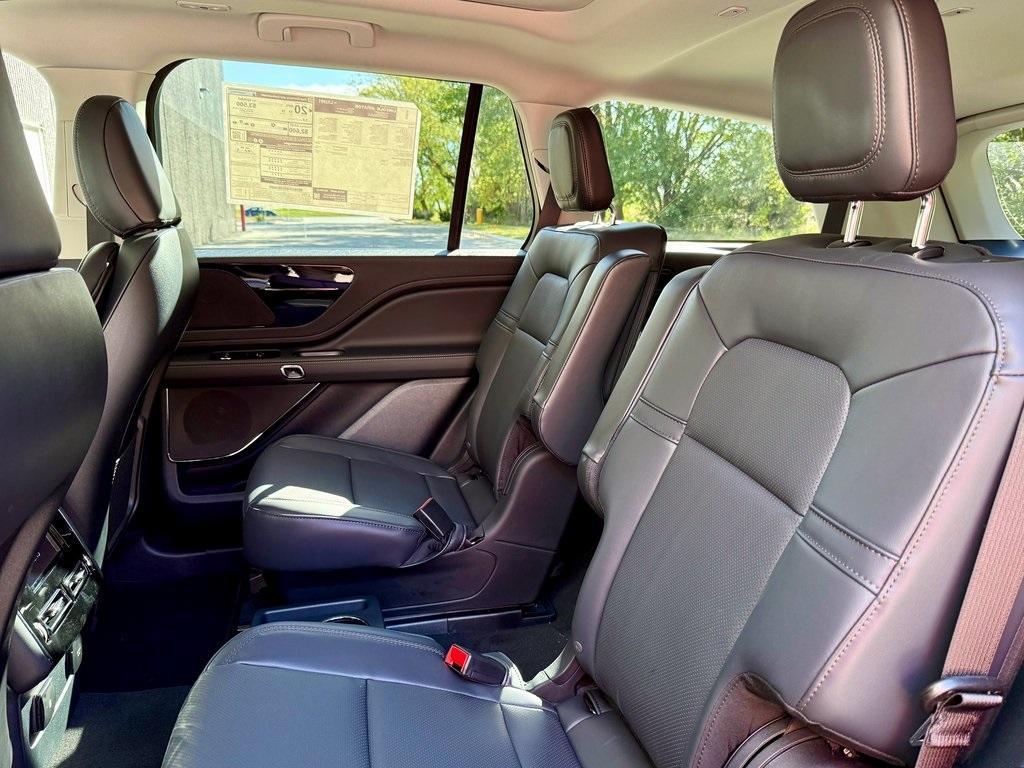 new 2025 Lincoln Aviator car, priced at $63,667