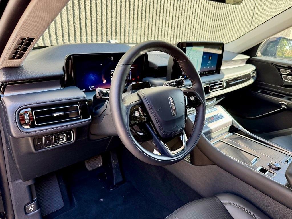 new 2025 Lincoln Aviator car, priced at $63,667