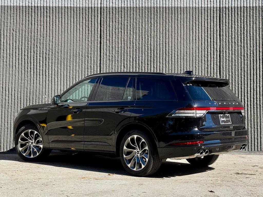 new 2025 Lincoln Aviator car, priced at $63,667
