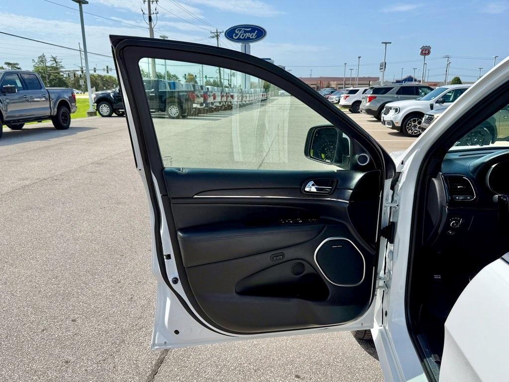 used 2020 Jeep Grand Cherokee car, priced at $28,458