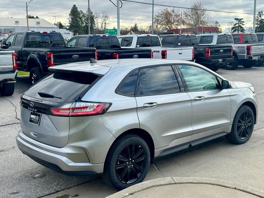 new 2024 Ford Edge car, priced at $37,901