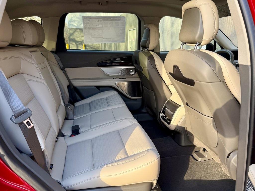 new 2025 Lincoln Nautilus car, priced at $71,908