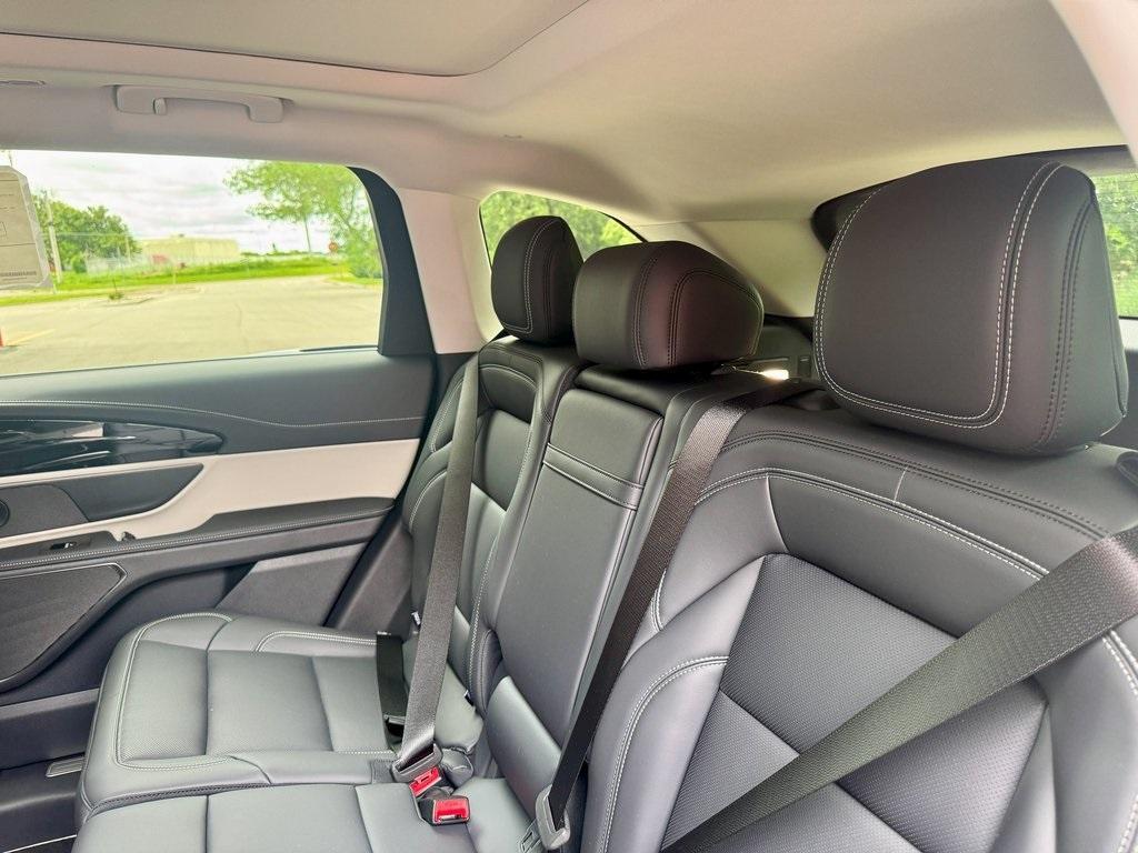 new 2025 Lincoln Nautilus car, priced at $59,998