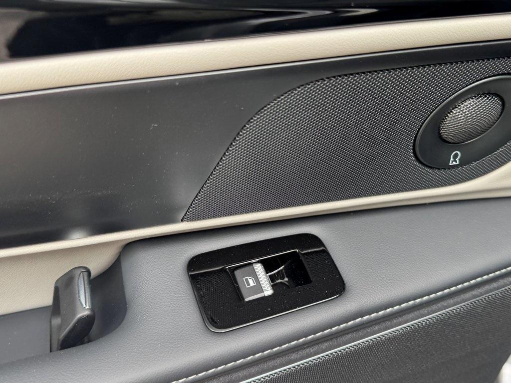 new 2025 Lincoln Nautilus car, priced at $59,998
