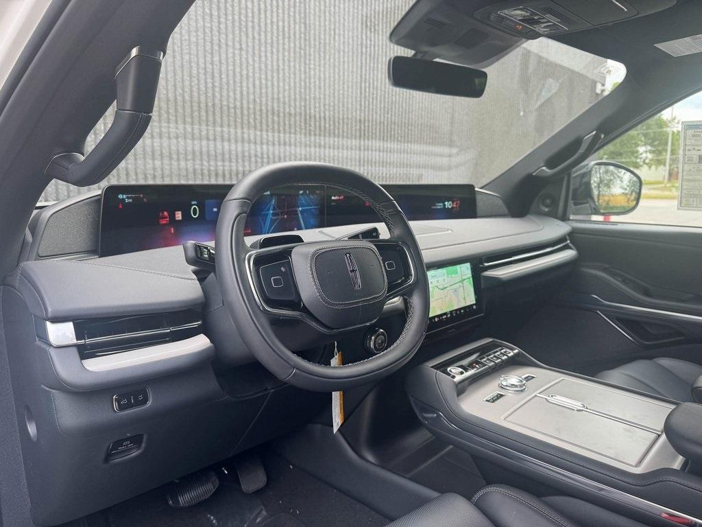 new 2025 Lincoln Navigator car, priced at $103,893