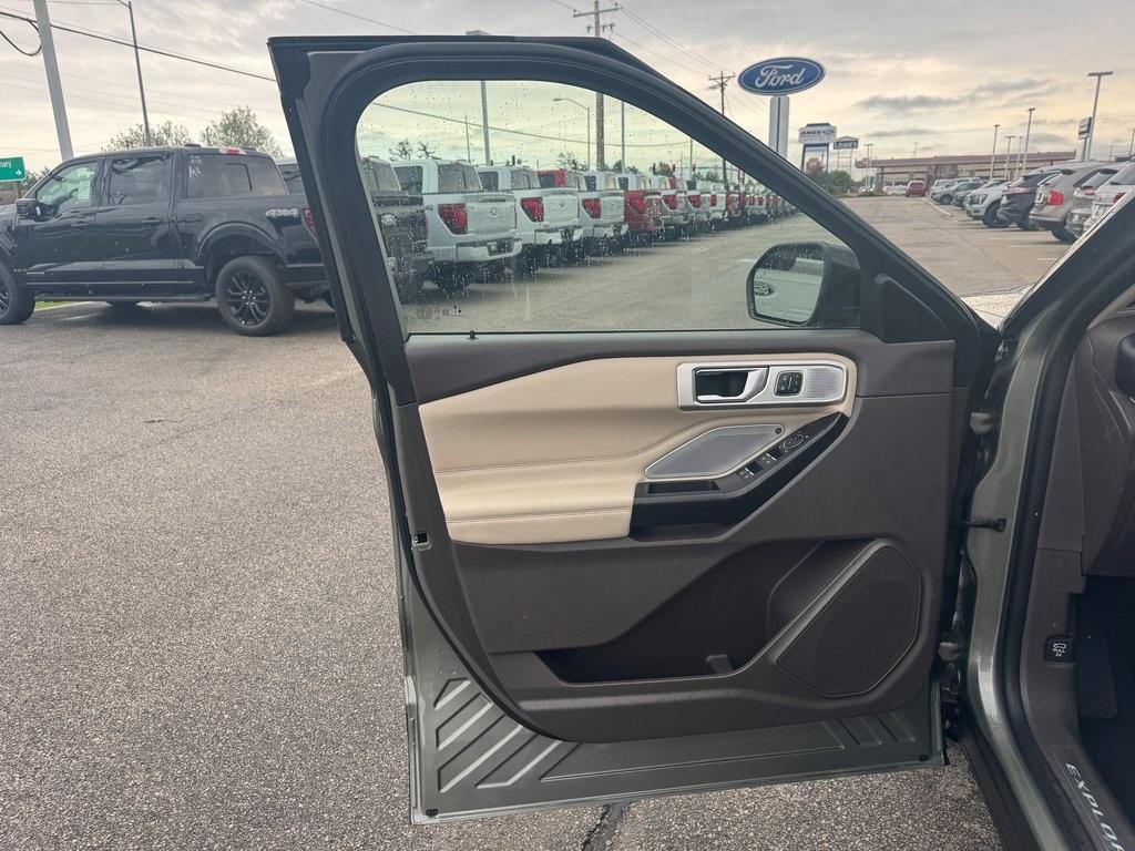 used 2020 Ford Explorer car, priced at $28,924