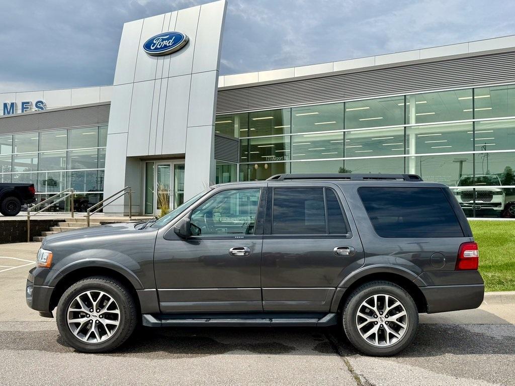 used 2016 Ford Expedition car