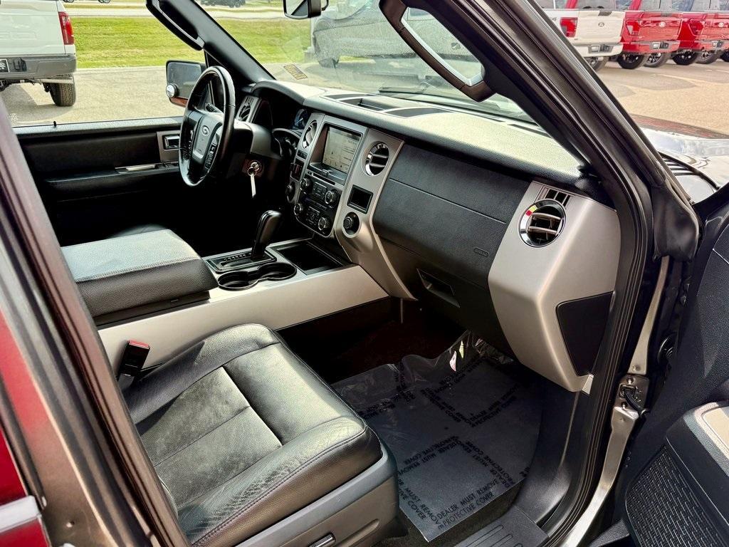 used 2016 Ford Expedition car, priced at $16,938