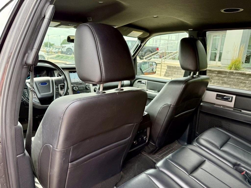 used 2016 Ford Expedition car