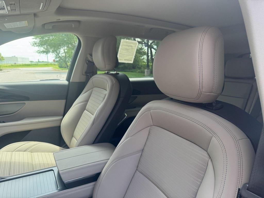 new 2025 Lincoln Nautilus car, priced at $63,998