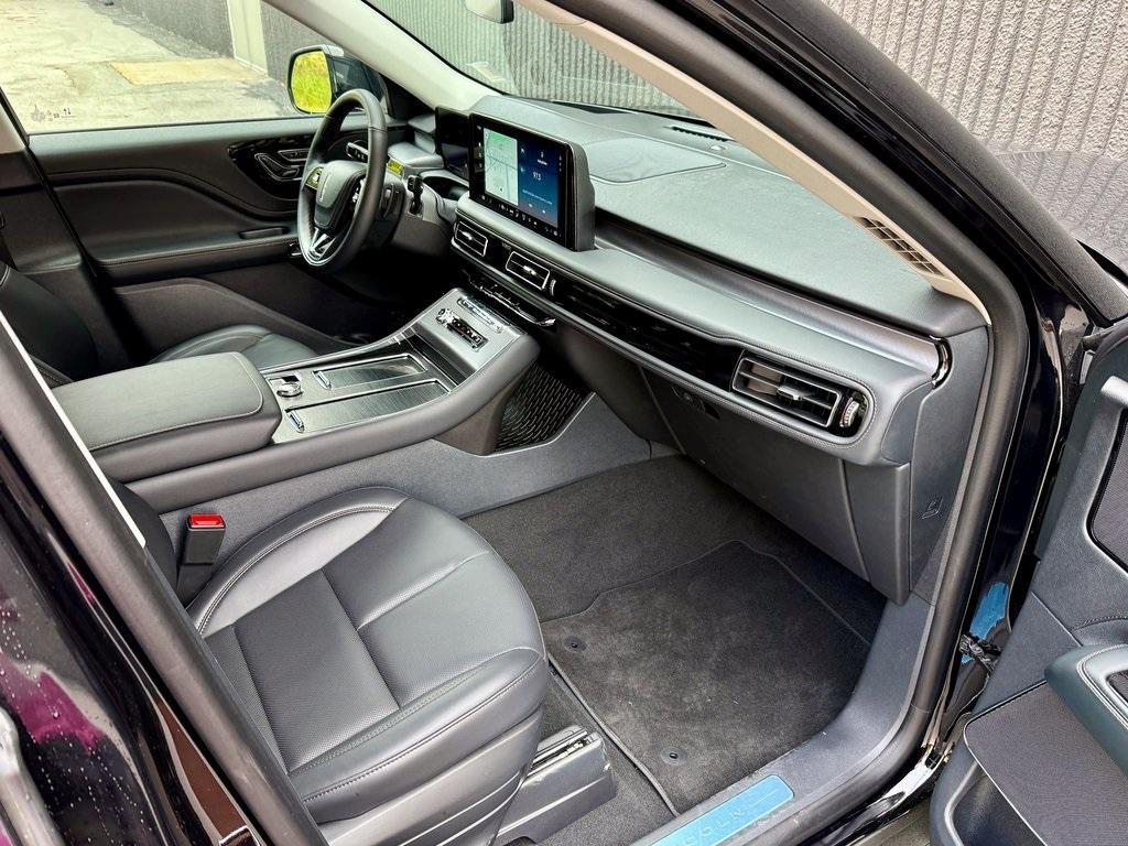new 2025 Lincoln Aviator car, priced at $61,775