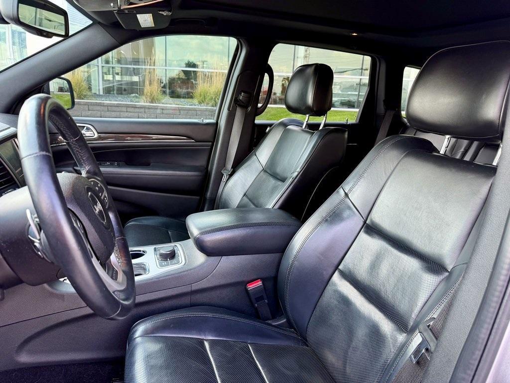 used 2016 Jeep Grand Cherokee car, priced at $13,968