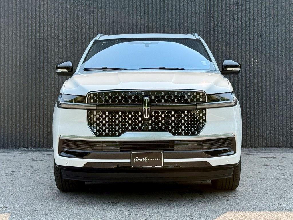 new 2025 Lincoln Navigator car, priced at $104,735