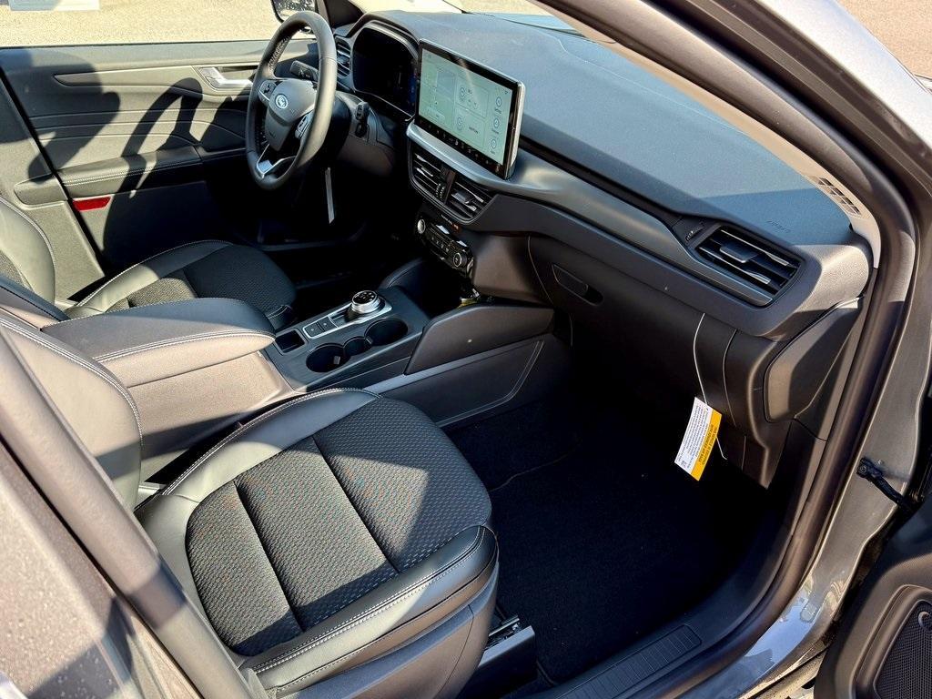 new 2026 Ford Escape car, priced at $31,528