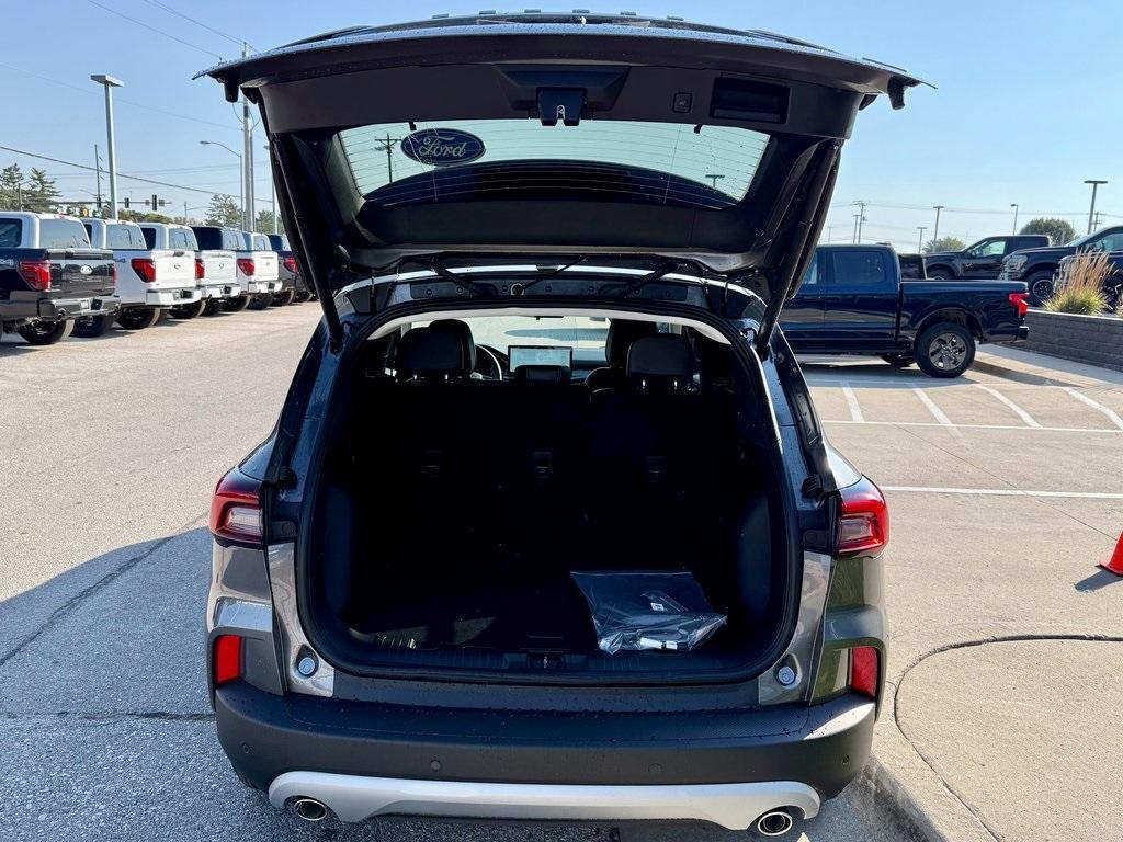 new 2026 Ford Escape car, priced at $31,528