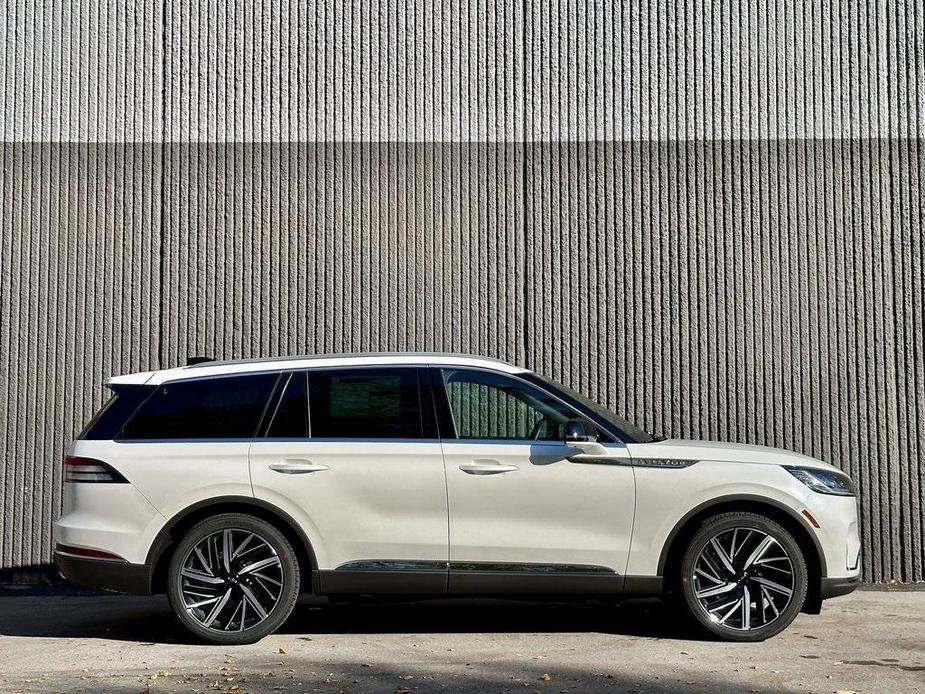 new 2025 Lincoln Aviator car, priced at $80,937