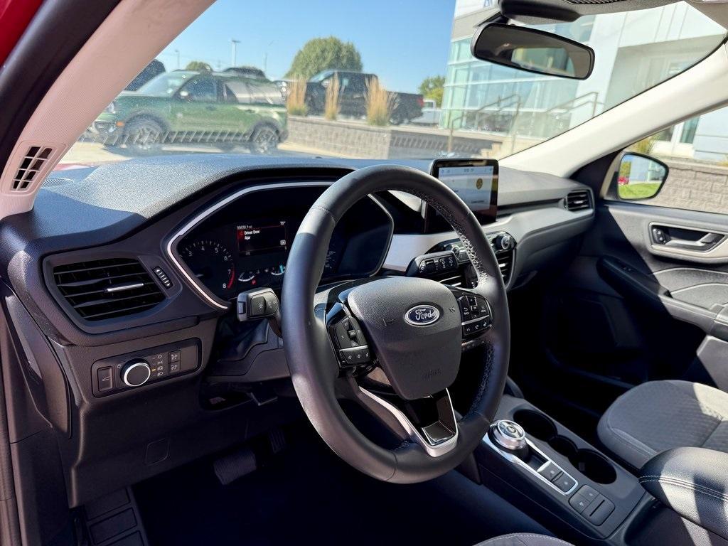 used 2022 Ford Escape car, priced at $22,234