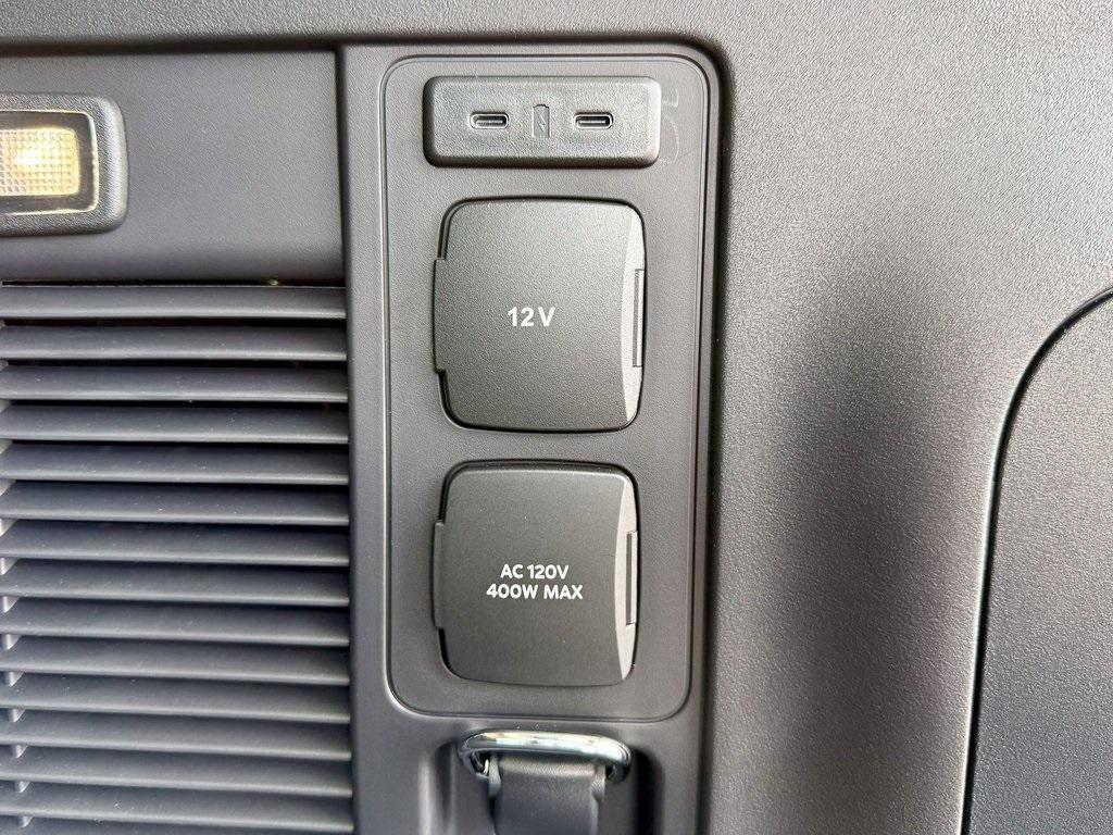 new 2025 Ford Expedition Max car, priced at $72,962