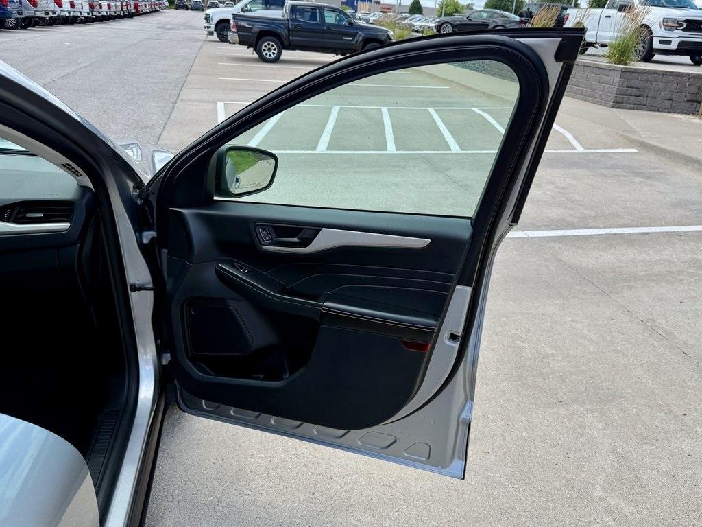 used 2022 Ford Escape car, priced at $22,838