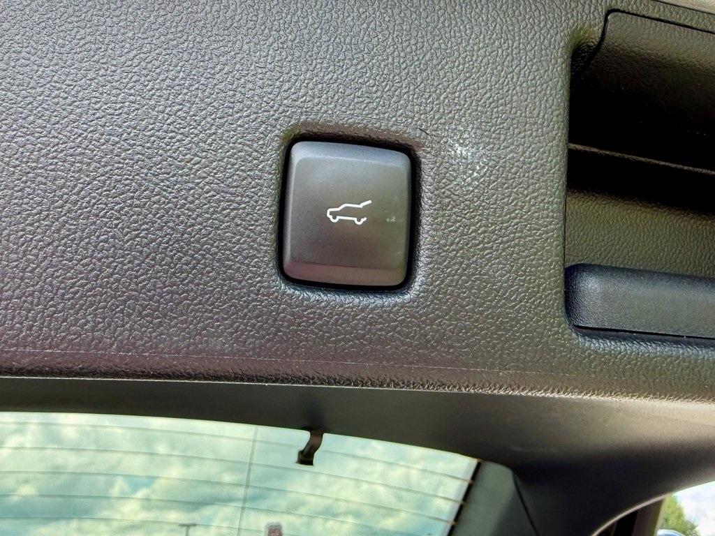 used 2022 Ford Escape car, priced at $22,838