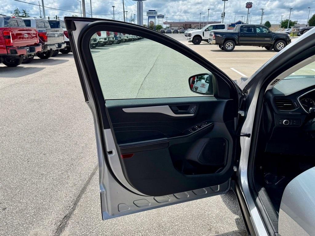 used 2022 Ford Escape car, priced at $22,838