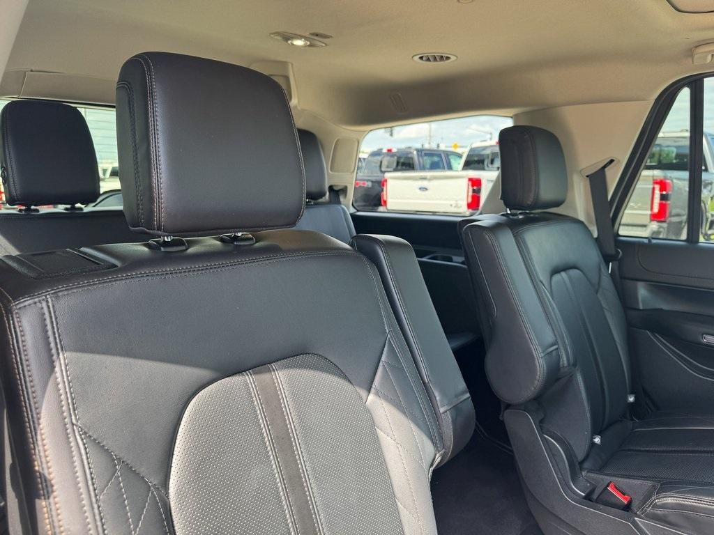 used 2021 Ford Expedition car, priced at $45,332