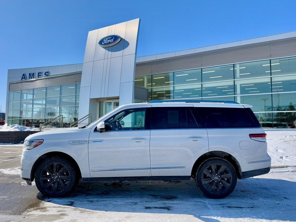 used 2023 Lincoln Navigator car