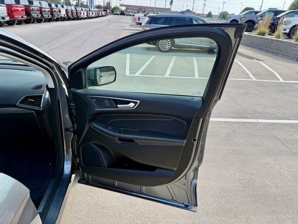 used 2024 Ford Edge car, priced at $26,922