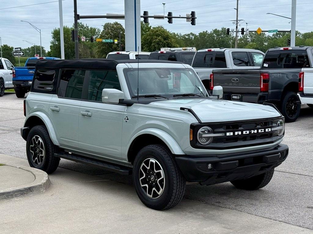 used 2024 Ford Bronco car, priced at $45,822
