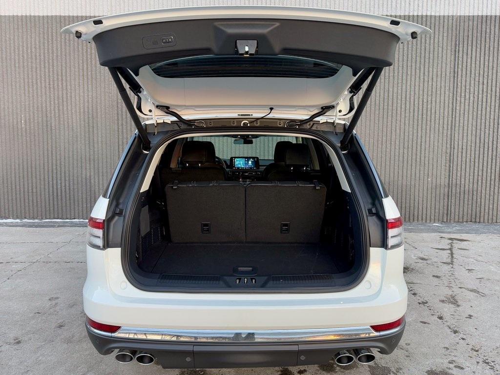 new 2025 Lincoln Aviator car, priced at $59,851