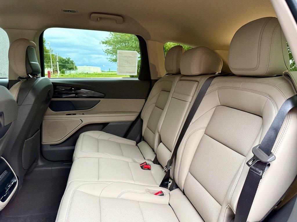 new 2025 Lincoln Nautilus car, priced at $60,318