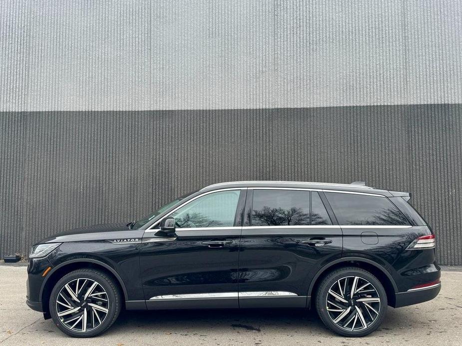 new 2025 Lincoln Aviator car, priced at $77,298