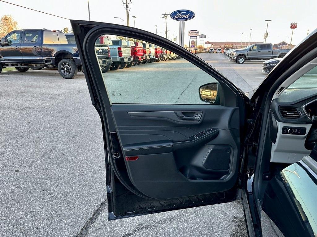 new 2024 Ford Escape car, priced at $26,211