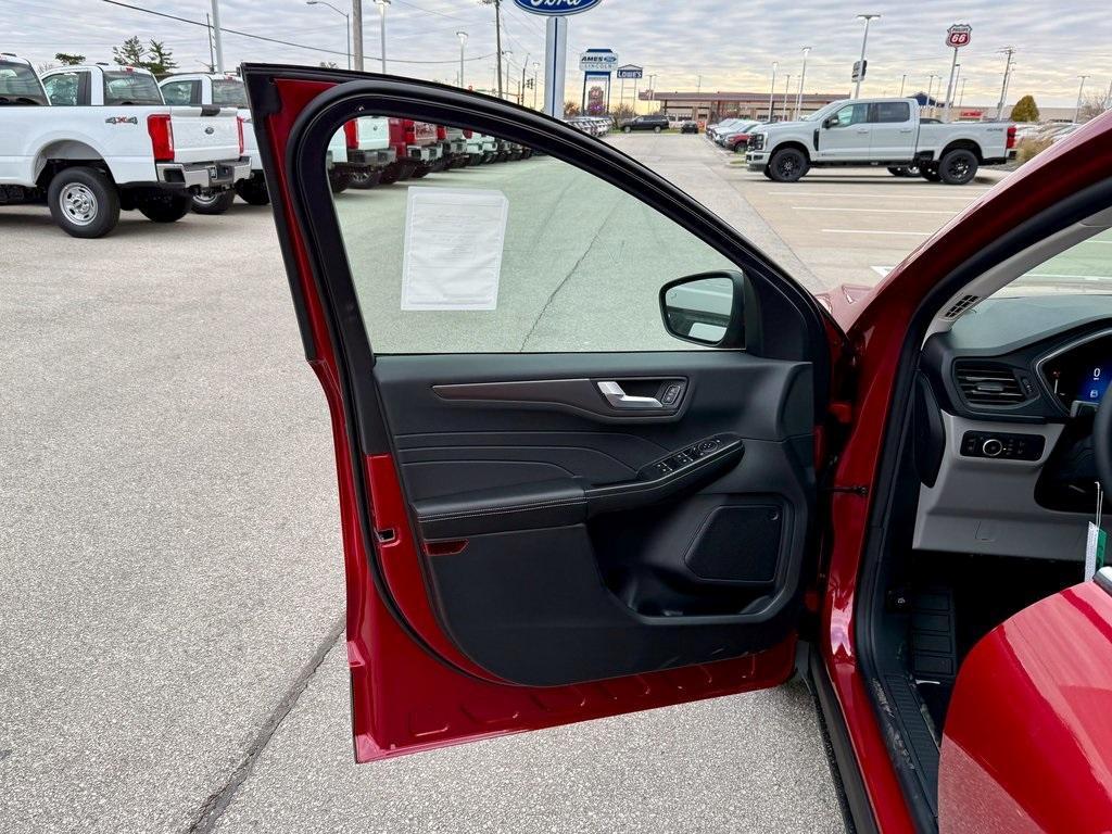new 2026 Ford Escape car, priced at $31,989