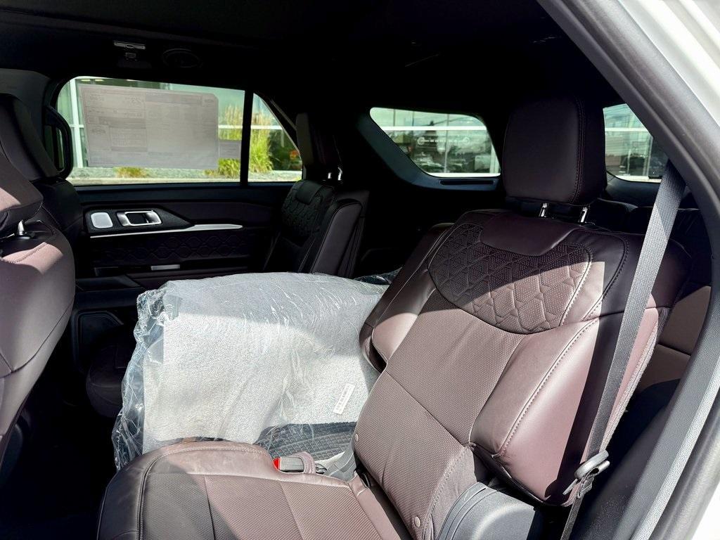 new 2025 Ford Explorer car, priced at $56,998