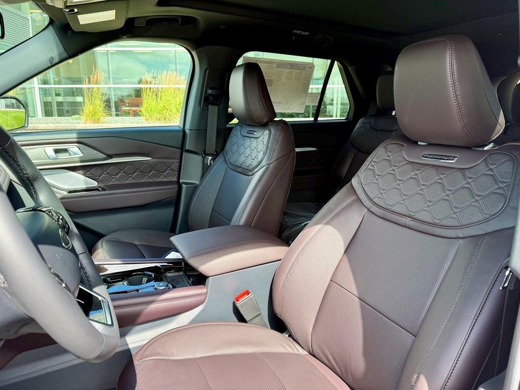 new 2025 Ford Explorer car, priced at $56,998