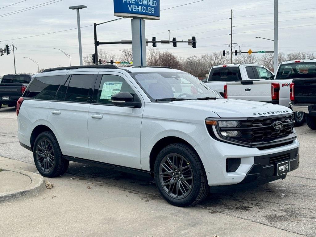 new 2025 Ford Expedition car, priced at $84,465
