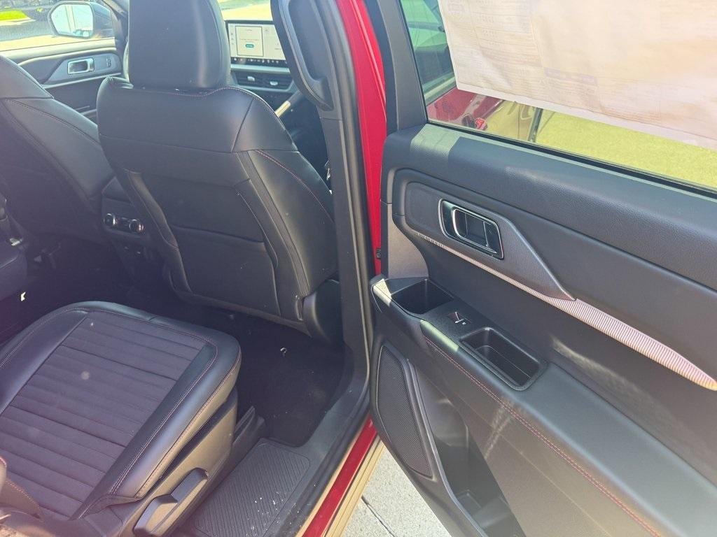 new 2025 Ford Explorer car, priced at $49,313