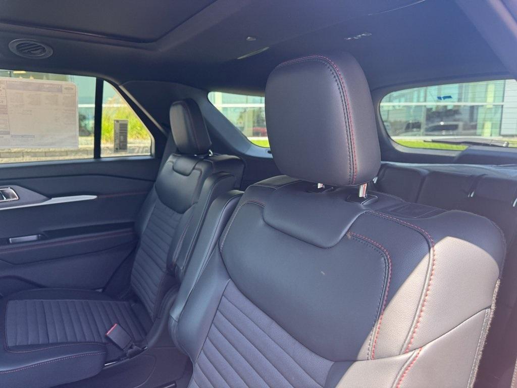 new 2025 Ford Explorer car, priced at $49,313