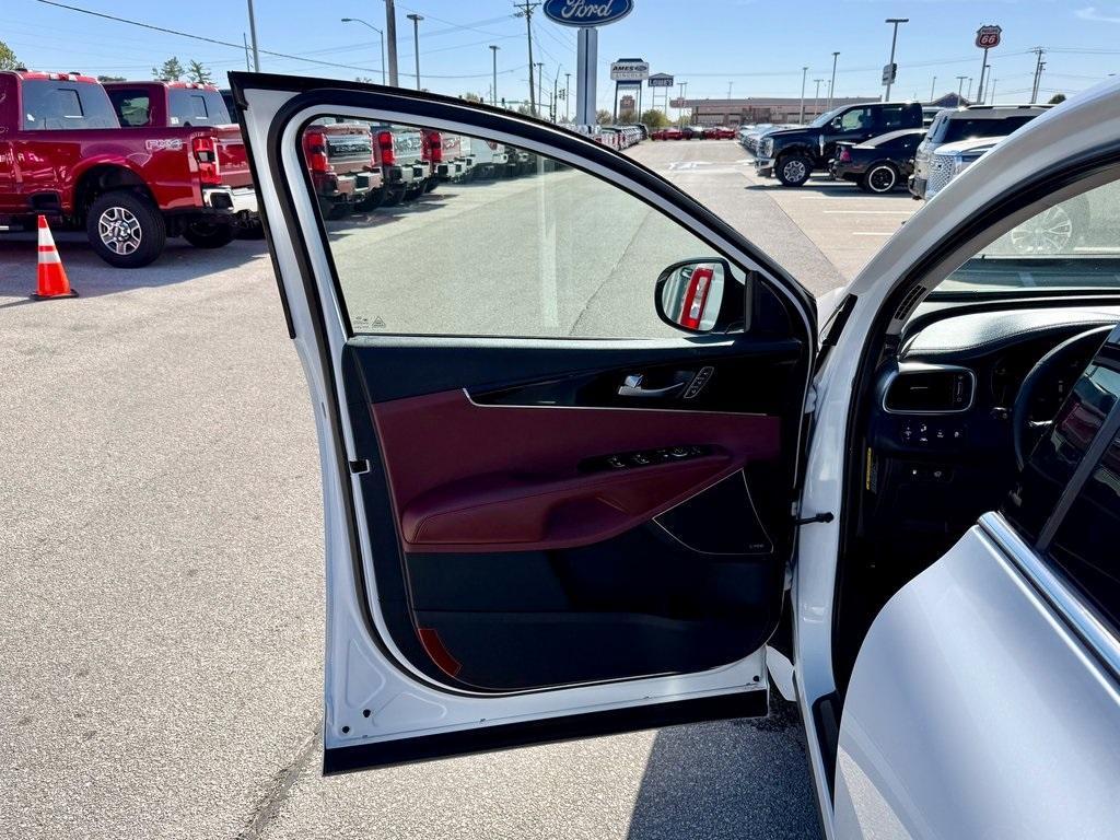 used 2017 Kia Sorento car, priced at $15,938