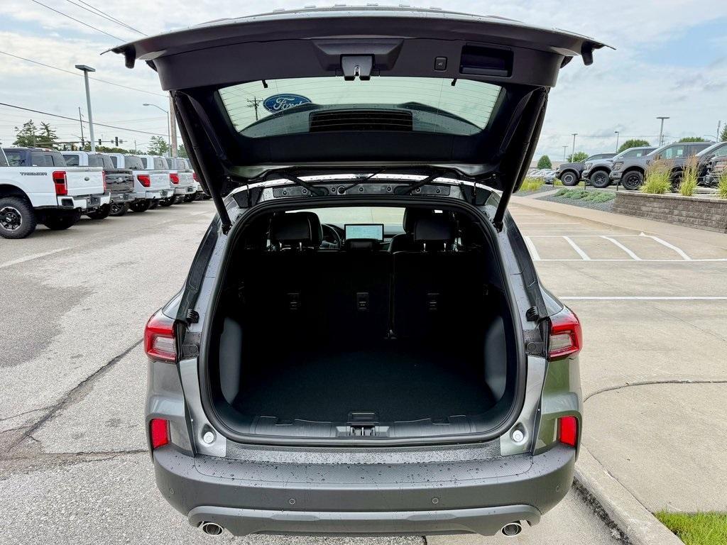 new 2025 Ford Escape car, priced at $30,998