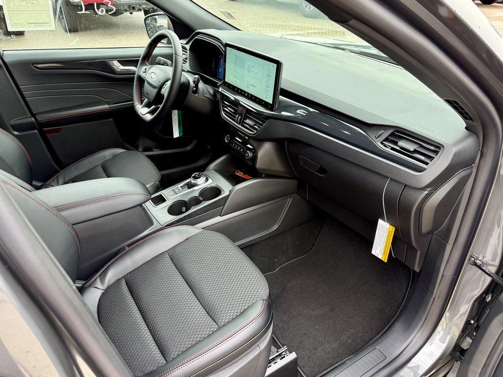 new 2025 Ford Escape car, priced at $30,998