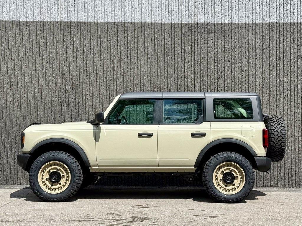 new 2025 Ford Bronco car, priced at $47,354