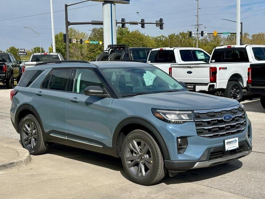 new 2025 Ford Explorer car, priced at $47,998