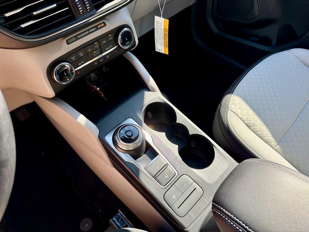 new 2025 Ford Escape car, priced at $29,875