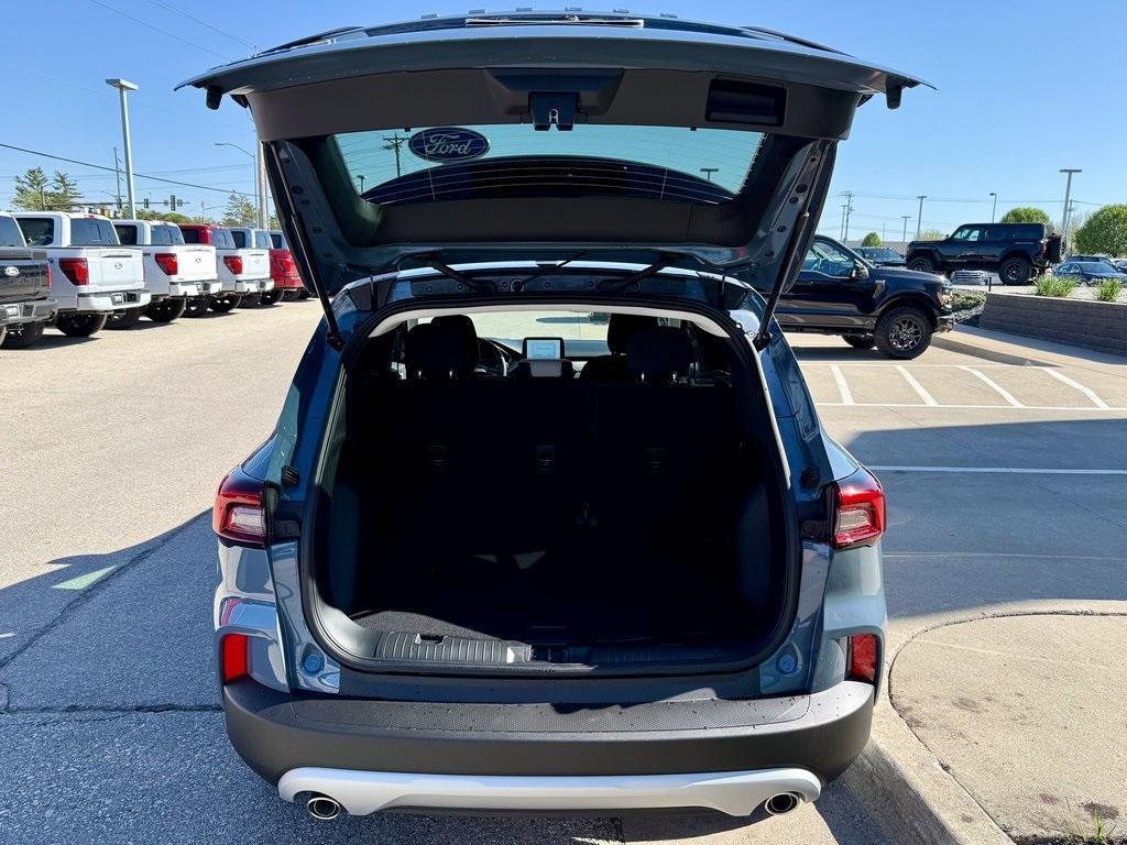 new 2025 Ford Escape car, priced at $29,875